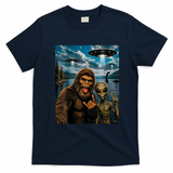 Bigfoot Alien Selfie Rock On Peace Sign UFO Sasquatch T-Shirt - Navy Blue