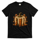 Halloween Fall Reading Pumpkin Books Teacher T-Shirt - Black